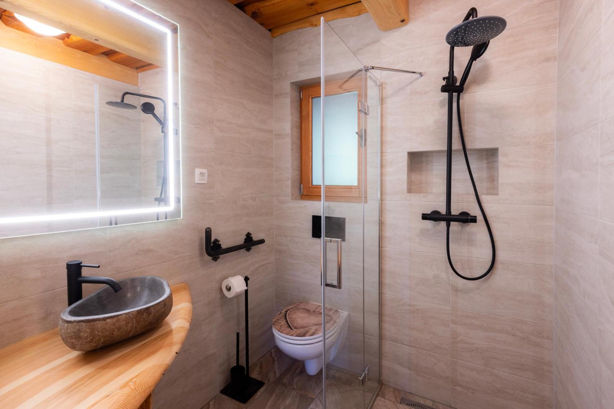 Apartma In Bungalov Jezerci Gozd Martuljek Extérieur photo