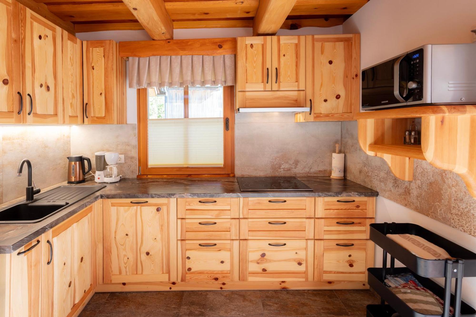 Apartma In Bungalov Jezerci Gozd Martuljek Extérieur photo