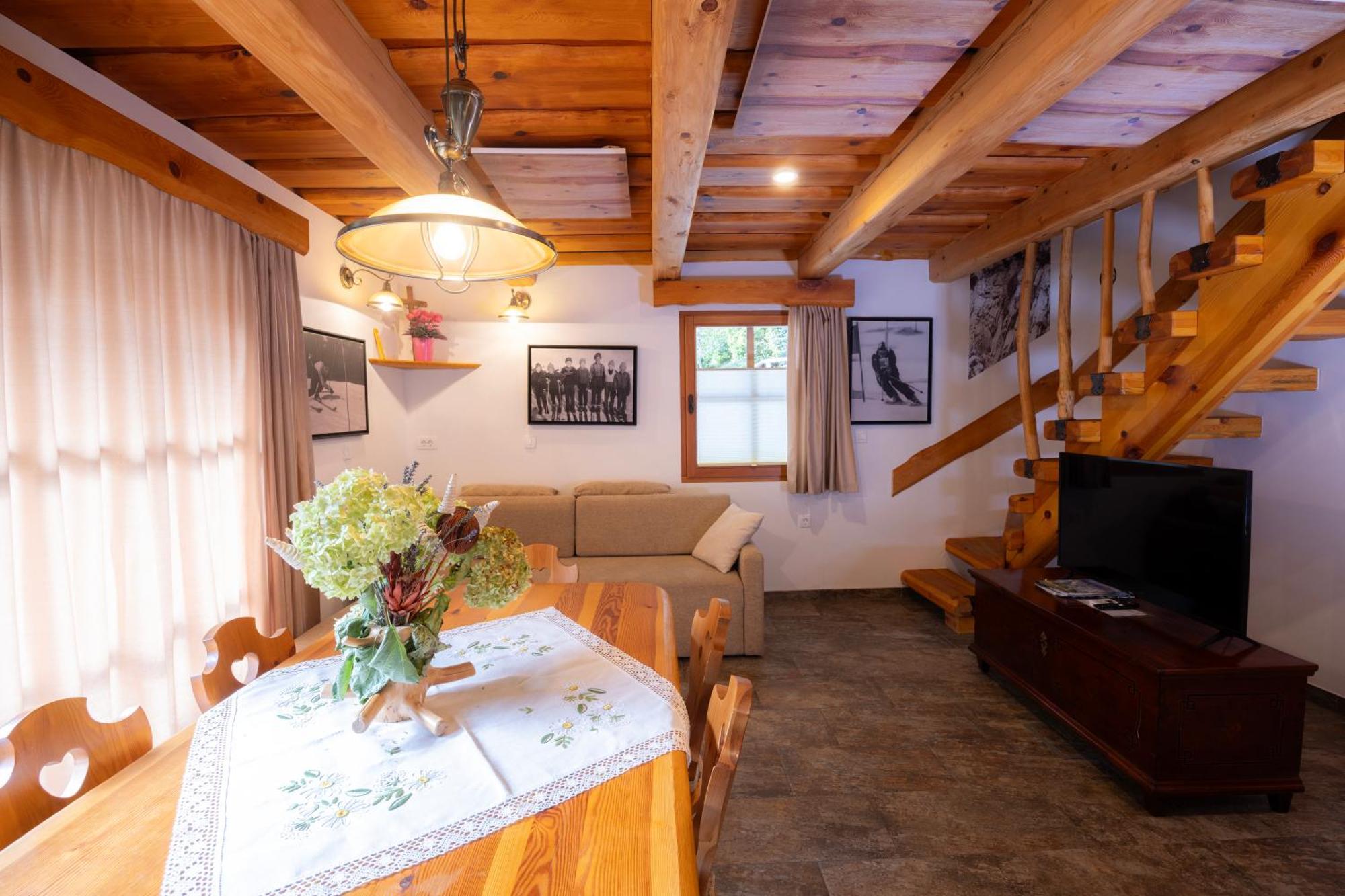 Apartma In Bungalov Jezerci Gozd Martuljek Extérieur photo