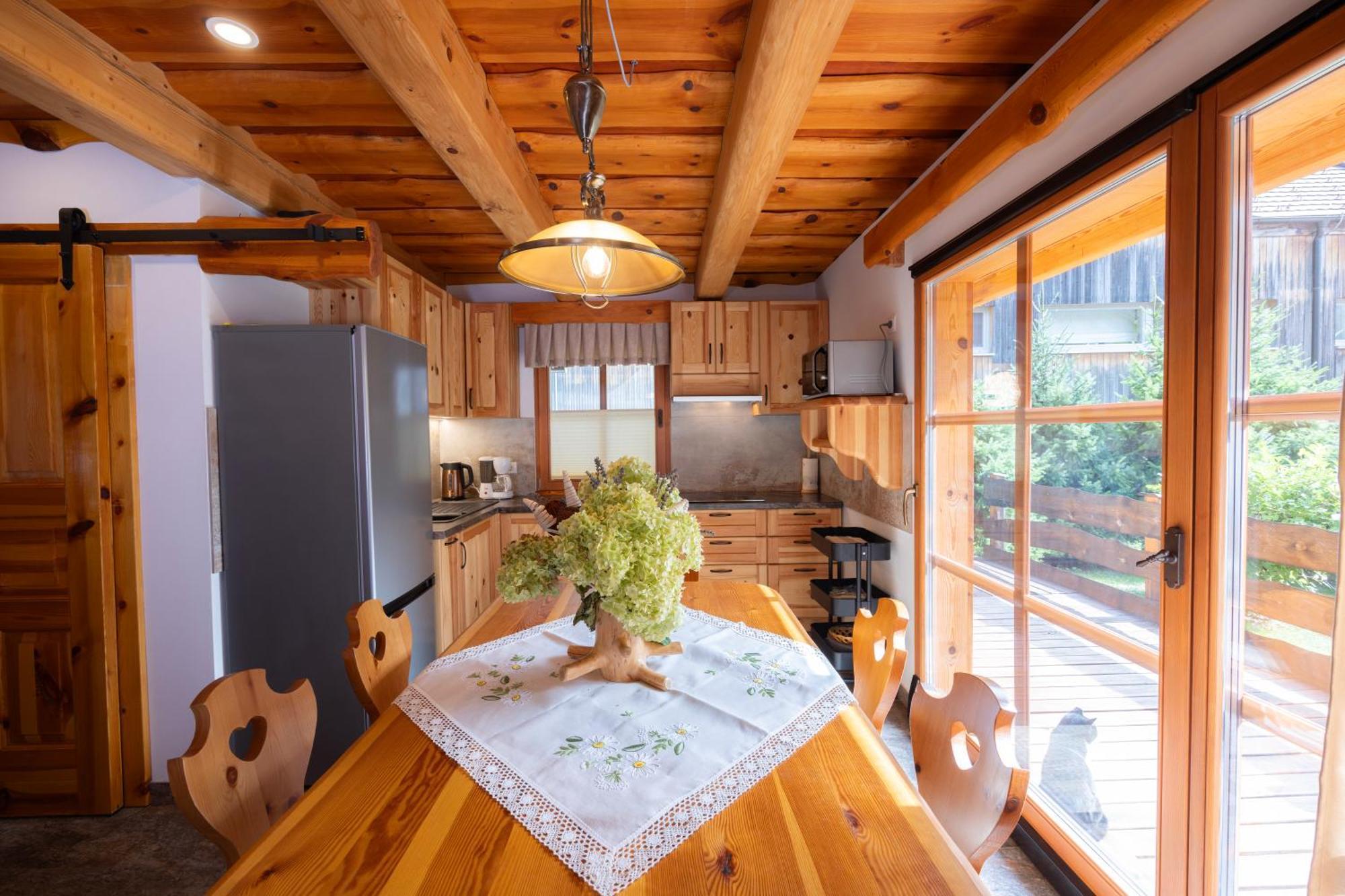 Apartma In Bungalov Jezerci Gozd Martuljek Extérieur photo