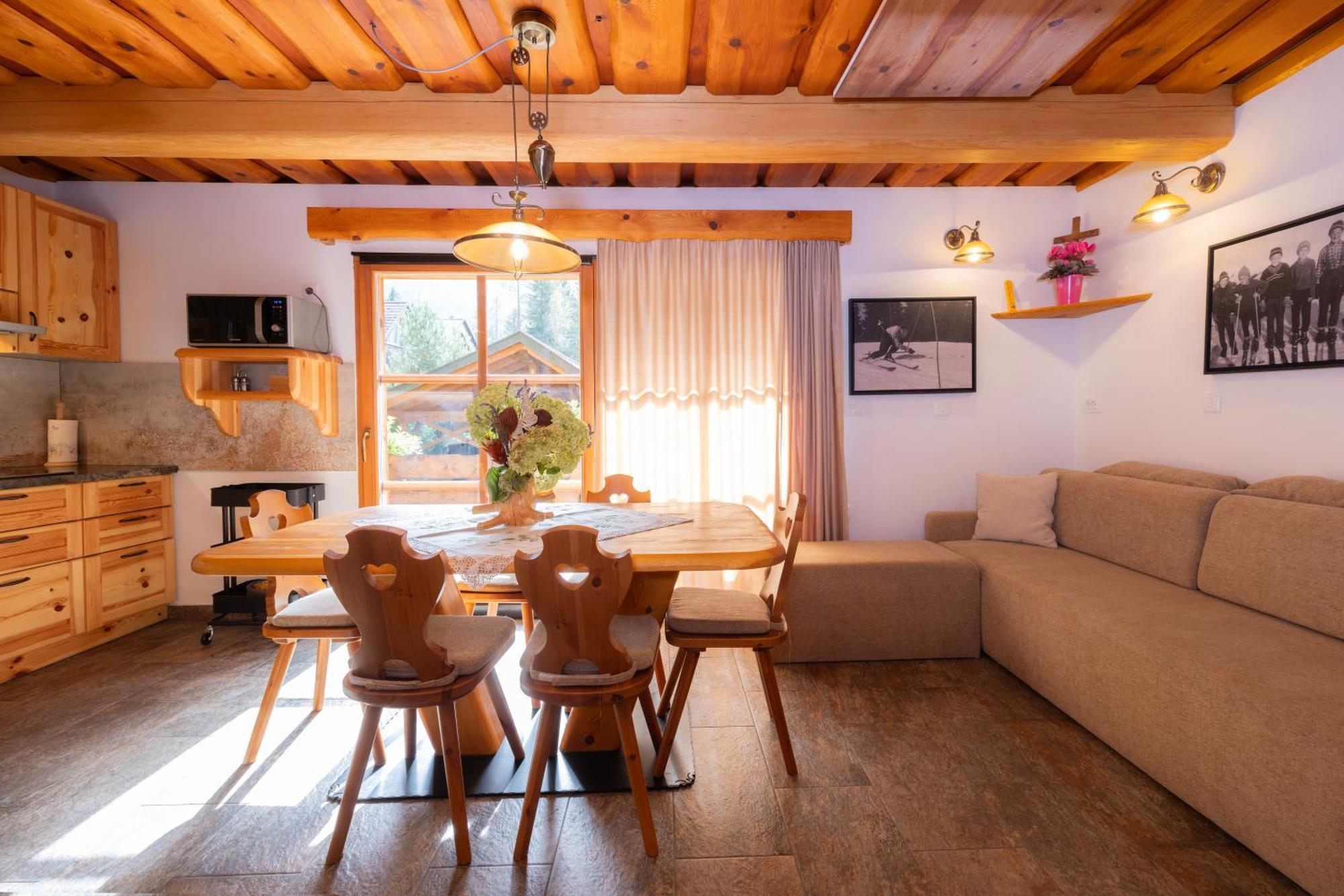 Apartma In Bungalov Jezerci Gozd Martuljek Extérieur photo