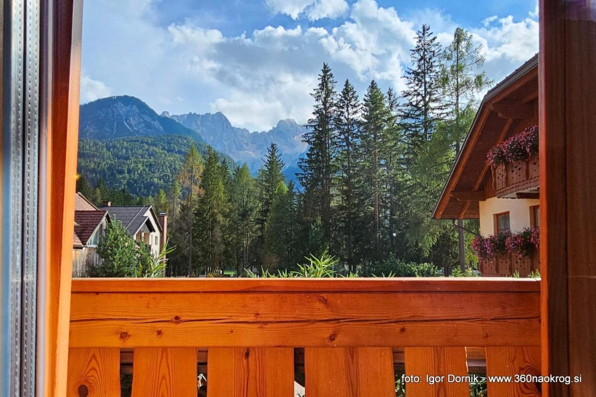 Apartma In Bungalov Jezerci Gozd Martuljek Extérieur photo